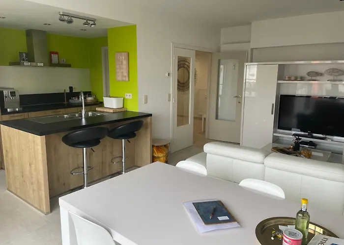 - Parking Inclusive Apartment *